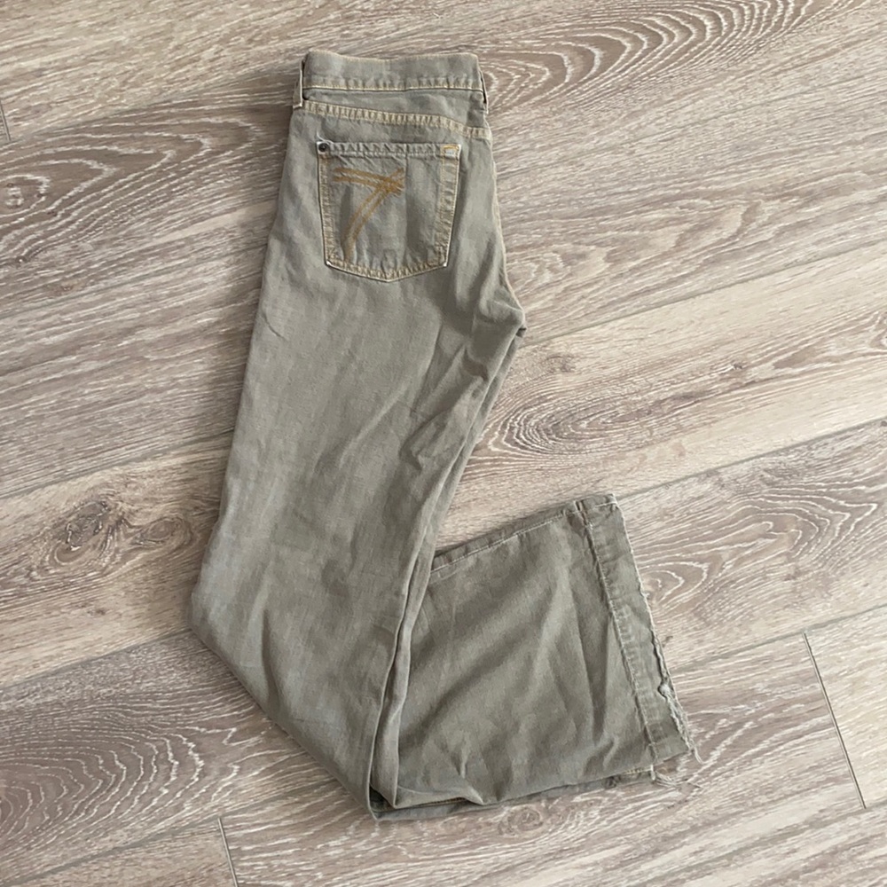 7 for all mankind low rise flare jean in olive green. Size 29
